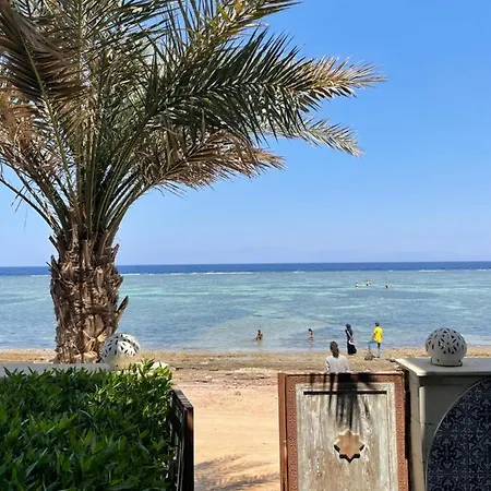 Ganesha.Beach Apartment